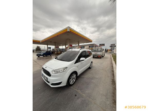 Sahibinden 2017 model / 110 bin km.Ford Tourneo Courier 1.6 TDCi Titanium