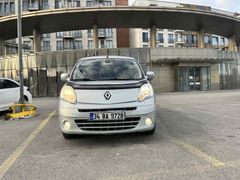 Sahibinden Renault Kangoo Express   ORİJİNAL DEĞİŞEN YOK  4 CAM OTOMATİK DİJİTAL KILİMA 