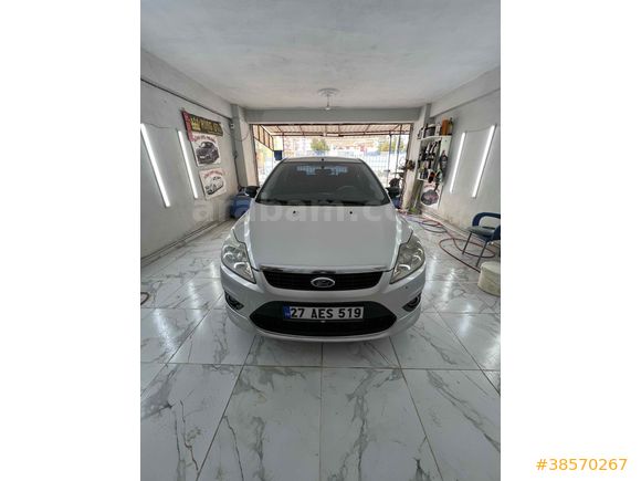 Sahibinden Ford Focus 1.6 TDCi Ghia 2011 Model  273.000 km Gri