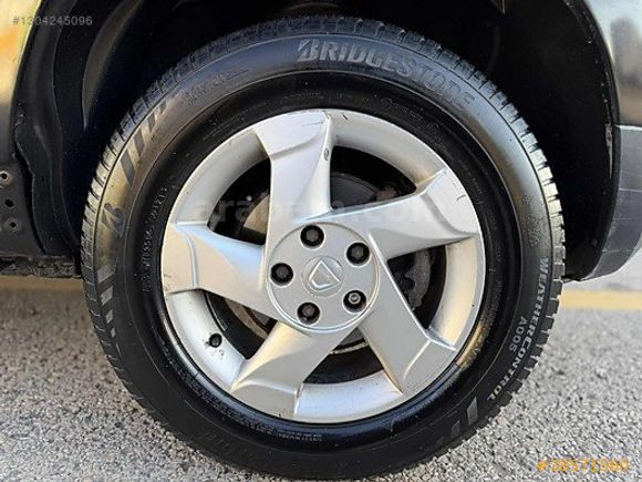 DUSTER 1.5 DCI 4X2 LAUREATE DEĞİŞENSİZ TEMİZ EMSALSİZ