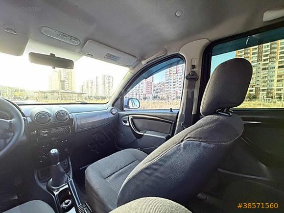 DUSTER 1.5 DCI 4X2 LAUREATE DEĞİŞENSİZ TEMİZ EMSALSİZ