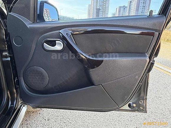 DUSTER 1.5 DCI 4X2 LAUREATE DEĞİŞENSİZ TEMİZ EMSALSİZ