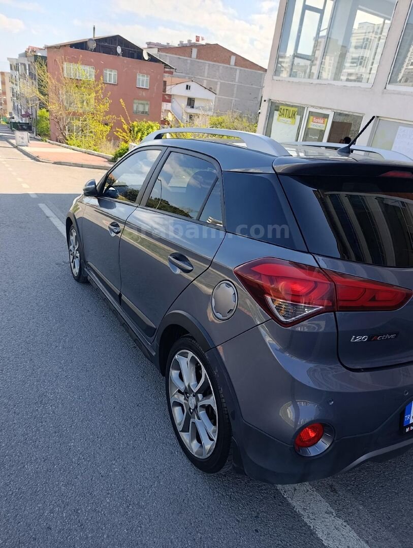 Sahibinden Hyundai i20 Active 1.4 MPi Elite 2018 Model Samsun 132.000 km Gri 3
