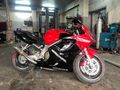 ustasından 1000 cc racing takaslı  Honda CBR 600 F 