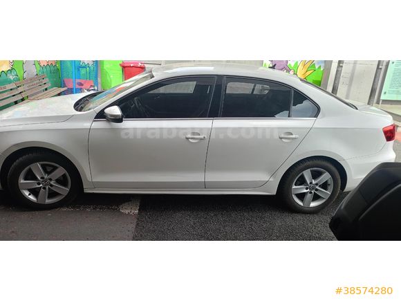 Sahibinden Volkswagen Jetta 1.6 TDi Comfortline 2013 Model  235.000 km Beyaz