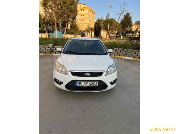 Sahibinden Ford Focus 1.6 Comfort 2011 Model İstanbul 136.000 km Beyaz