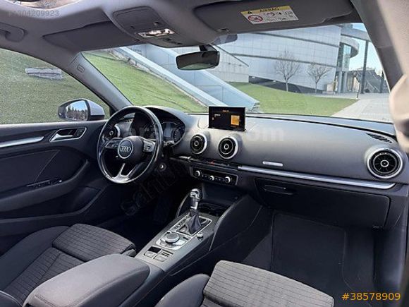 ÇELİKTAŞ OTO'DAN MAKYAJLI A3 CAM TAVANLI DİZEL DEĞİŞENSİZ RECARO