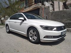 Sahibinden Volkswagen Passat 1.6 TDi BlueMotion Comfortline 2015 Mode cam tacan içi bejl  135000 km Beyaz