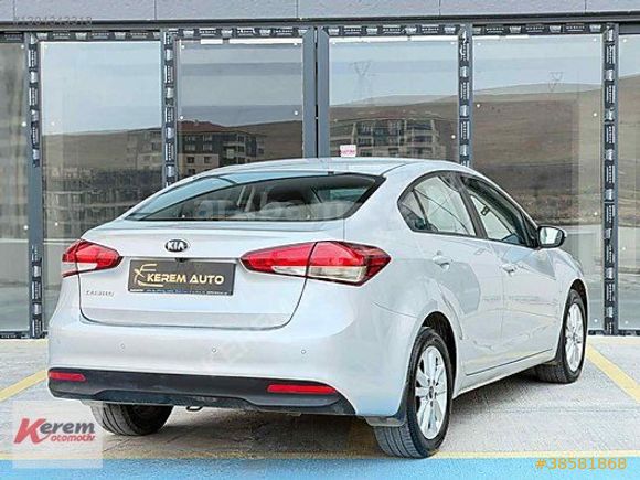 2017 CERATO 1.6 CRDİ CONCEPT 190 BİN'DE BOYASIZ AYARINDA +