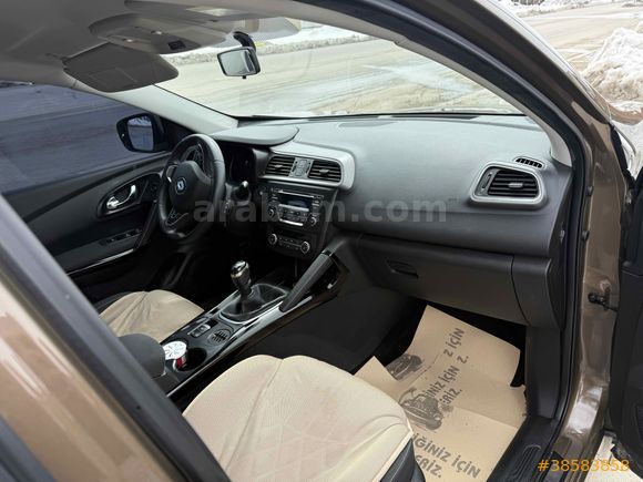 Sahibinden Renault Kadjar 1.2 TCe Touch 2015 Model 