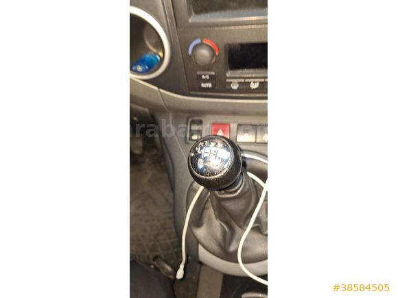 Sahibinden Peugeot Partner 1.6 BlueHDI Allure 2018 Model İstanbul 180.000 km Beyaz
