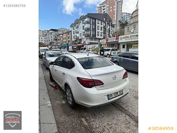 2013 Model Opel Astra Sedan 1.6i