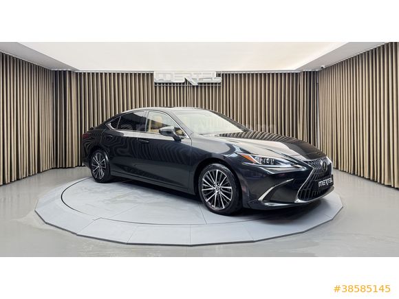 60 AY KREDİ İMKANI 2023 LEXUS ES 300H BUSİNESS PLUS E-CVT