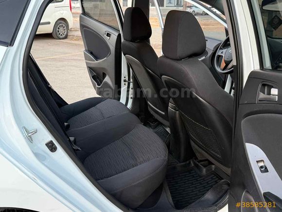 Sahibinden Hyundai Accent Blue 1.6 CRDI Mode Plus 2015 Model  281.000 km Beyaz
