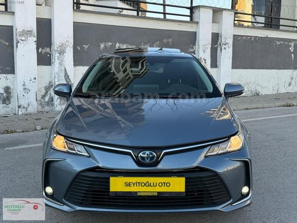 2022 COROLLA FLAME X PACK 1.8 HYBRİD-SUNROF-ŞERİT TAKİP FUL+ FUL