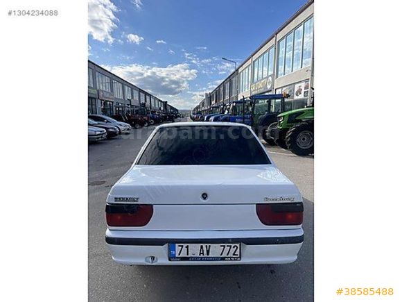 Sadece iki parça boyalı