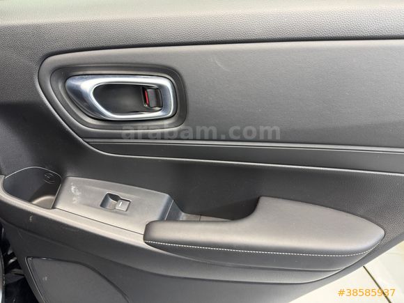 60 AY KREDİ İMKANI HONDA HR-V 1.5 E-HEV HİBRİT ELEGANCE