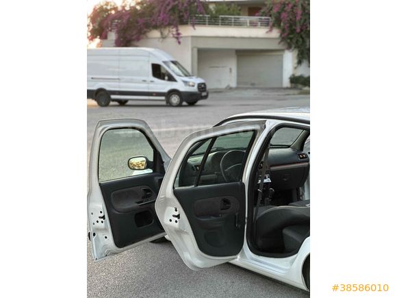 Sahibinden Renault Clio 1.2 Authentique 2004 Model 