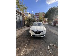 Sahibinden Renault Megane 1.3 TCe Joy Comfort 2021 Model  98.000 km Beyaz