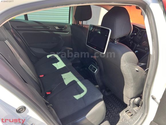 TRUSTY ONATÇA'DAN RENAULT MEGANE