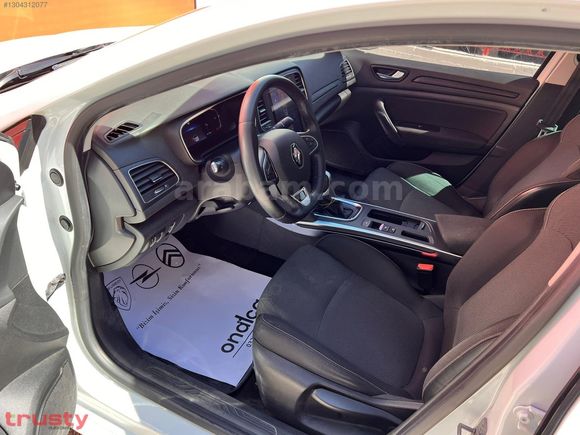 TRUSTY ONATÇA'DAN RENAULT MEGANE