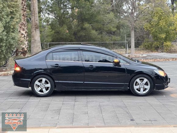 AHMET UĞURELİ'DEN OTOMATİK + SANROF HONDA CİVİC ELEGANS