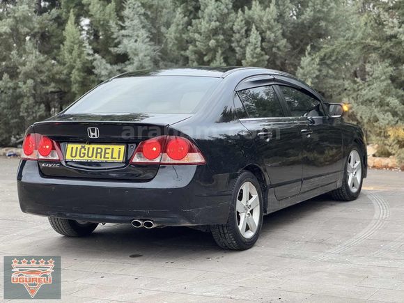 AHMET UĞURELİ'DEN OTOMATİK + SANROF HONDA CİVİC ELEGANS