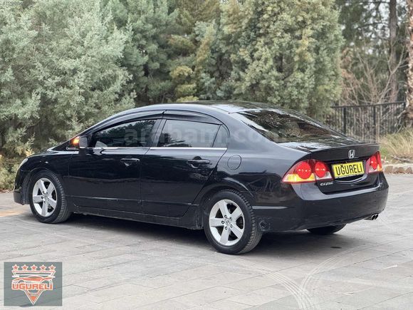 AHMET UĞURELİ'DEN OTOMATİK + SANROF HONDA CİVİC ELEGANS