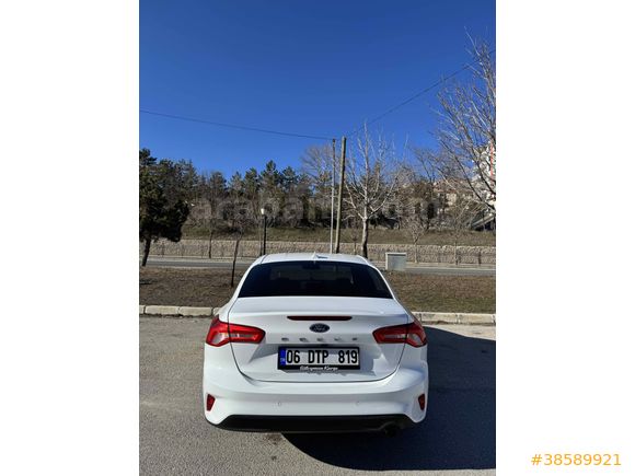 Sahibinden Ford Focus 1.0 EcoBoost Titanium Stil 2023 Model 