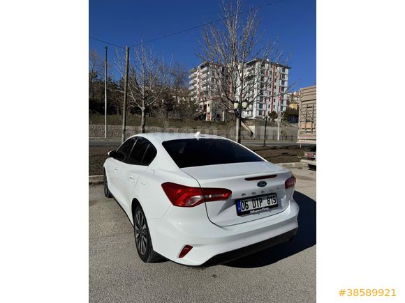 Sahibinden Ford Focus 1.0 EcoBoost Titanium Stil 2023 Model 