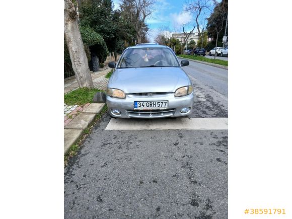 Hyundai Accent 1.3 LS 2000 Model İstanbul