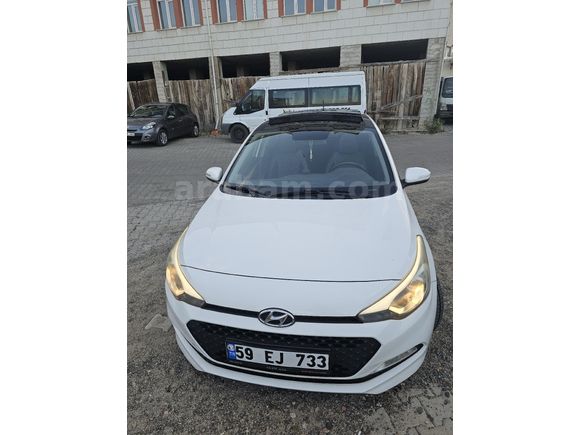 son fiyattır Sahibinden Hyundai i20 1.2 MPI Elite 2015 Model