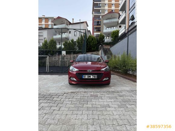 Sahibinden Hyundai i20 1.4 MPI Elite 2016 Model  55.000 km Bordo