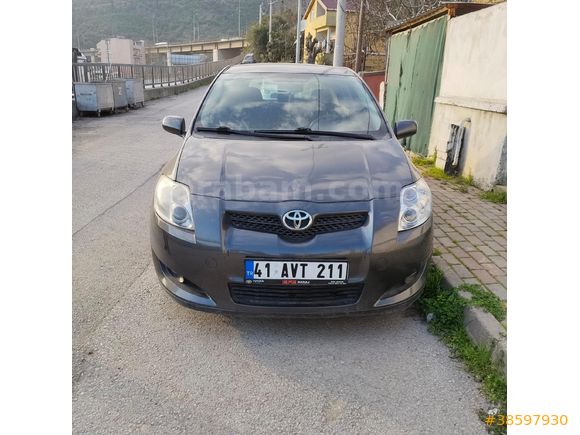 Sahibinden Toyota Auris 1.4 D-4D Comfort Extra 2009 Model