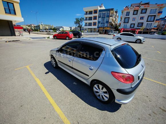 Değişensiz Peugeot 206