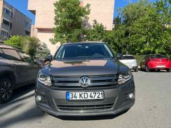 WV 2014 Değişensiz, Sunroof’lu Tiguan 1.4 TSI Chrome Edition 