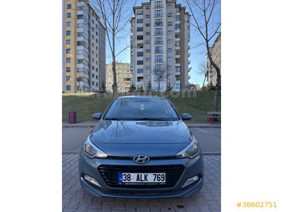 Sahibinden Hyundai i20 1.2 MPI Jump 2015 Model 