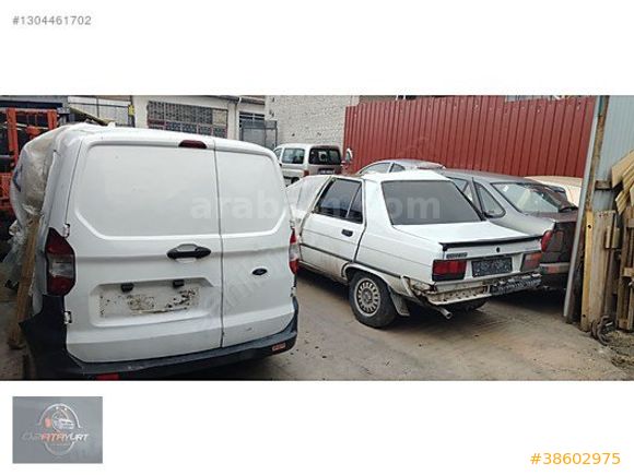 HASARLI FORD COURİER 2015 MODEL