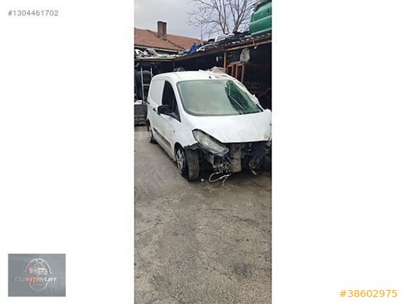 HASARLI FORD COURİER 2015 MODEL