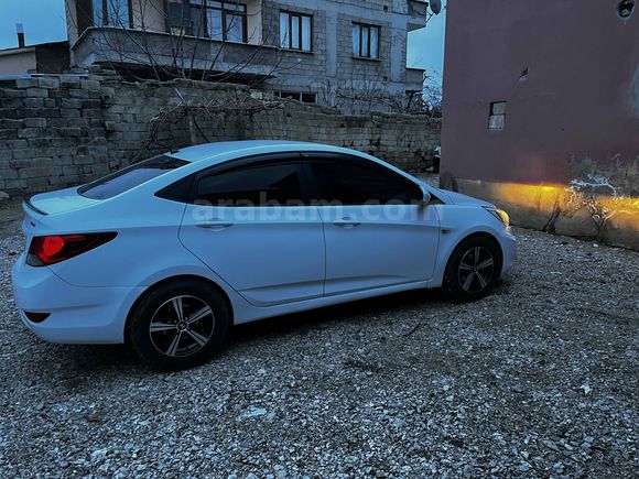 Sahibinden Hyundai Accent Blue 1.6 CRDI Biz 2014 Model 