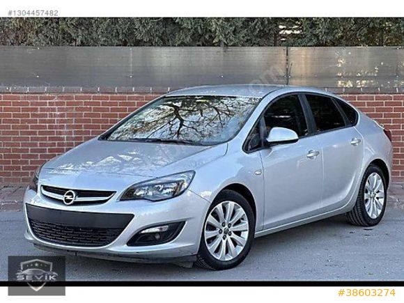 BOYASIZ DEĞİŞENSİZ TRAMERSİZ ASTRA 1.4 TURBO 2020 55.000 KM