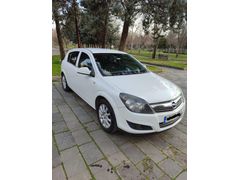 2012 ASTRA H HATASIZ BOYASIZ TERTEMİZ AİLE ARACI