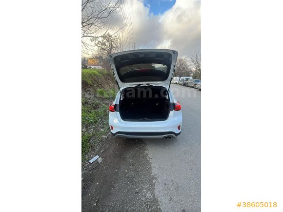 Sahibinden Ford Focus 1.5 TDCi Active X 2023 Model