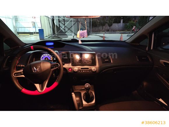 Sahibinden Honda Civic 1.6i VTEC Premium 2012 Model