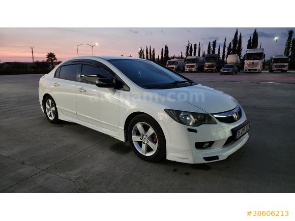 Sahibinden Honda Civic 1.6i VTEC Premium 2012 Model