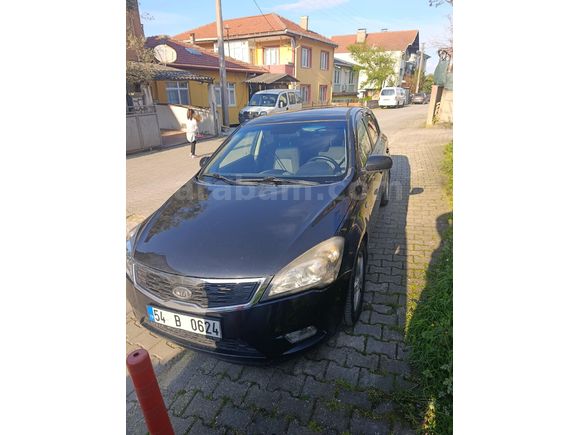 Sahibinden Kia Ceed 1.6 CRDi Motion 2011 Model Sakarya