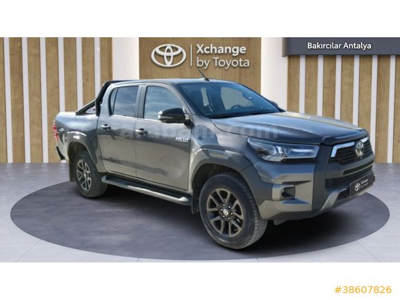 TOYOTA BAKIRCILAR 2023 HİLUX İNVİNCİBLE 4x4-ÇEKİ DEMİRLİ