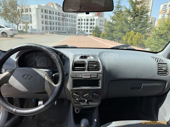 Sahibinden Hyundai Accent 1.3 LX 2000 Model 