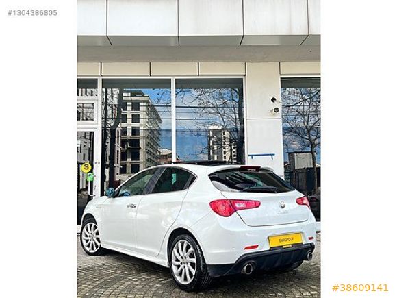 EMRGROUP'DAN ALFA ROMEO/CAM TAVAN/KIRMIZI DERİ KOLTUK/TERTEMİZ