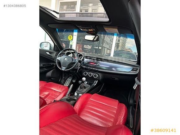 EMRGROUP'DAN ALFA ROMEO/CAM TAVAN/KIRMIZI DERİ KOLTUK/TERTEMİZ